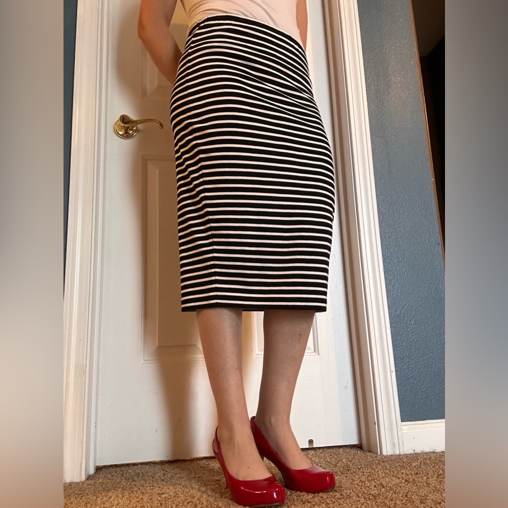 Philosophy Pencil Skirt - Size small